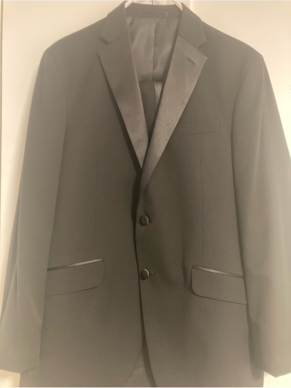 Kenneth Cole Black Satin-Lapel Tuxedo Jacket 42R pants 35W and 30 Length